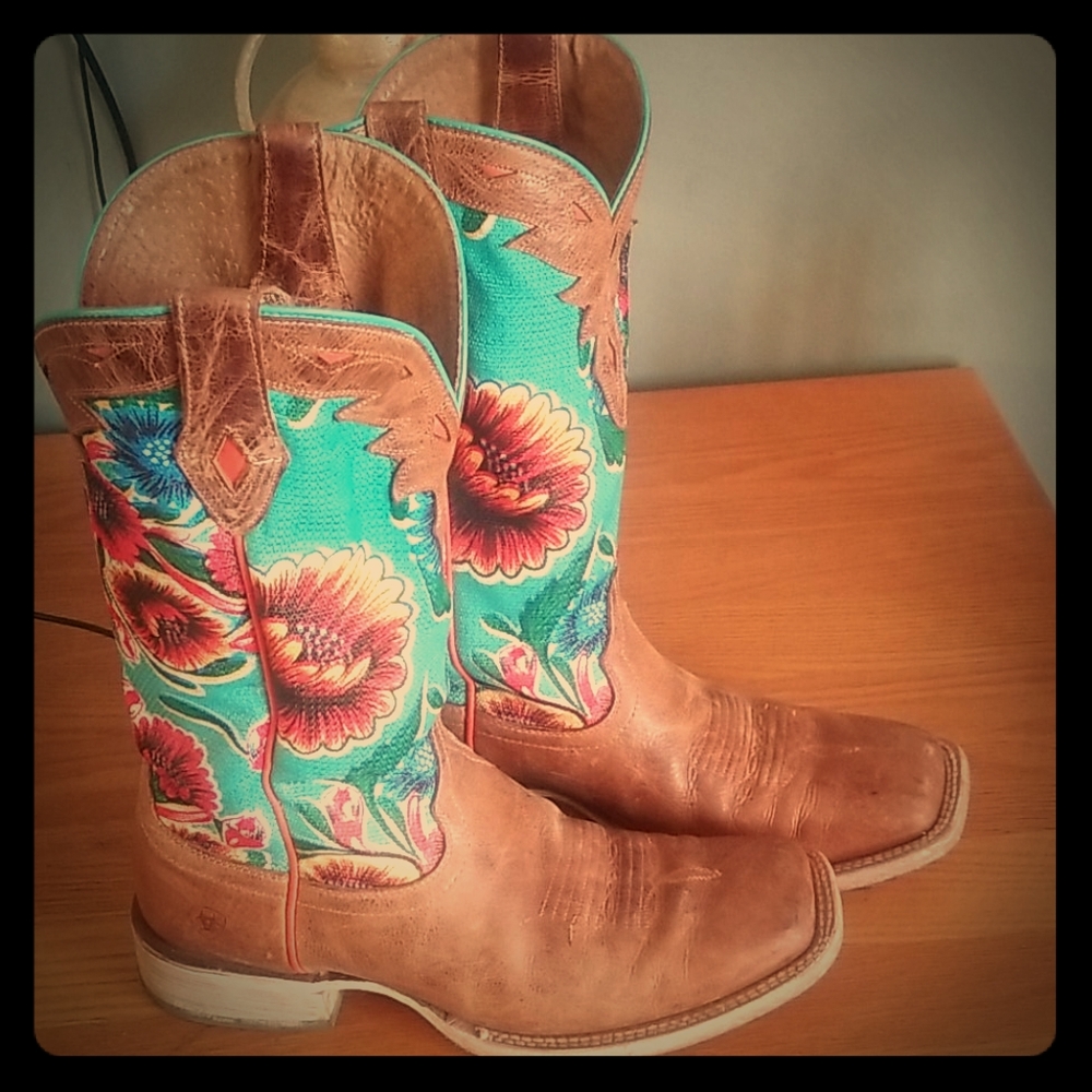 Womens Ariat boots